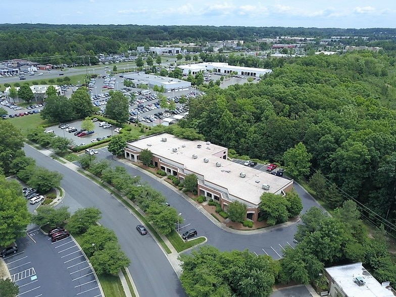 More Photos Of 2400 Crownpoint Executive Dr, Charlotte Office For Lease