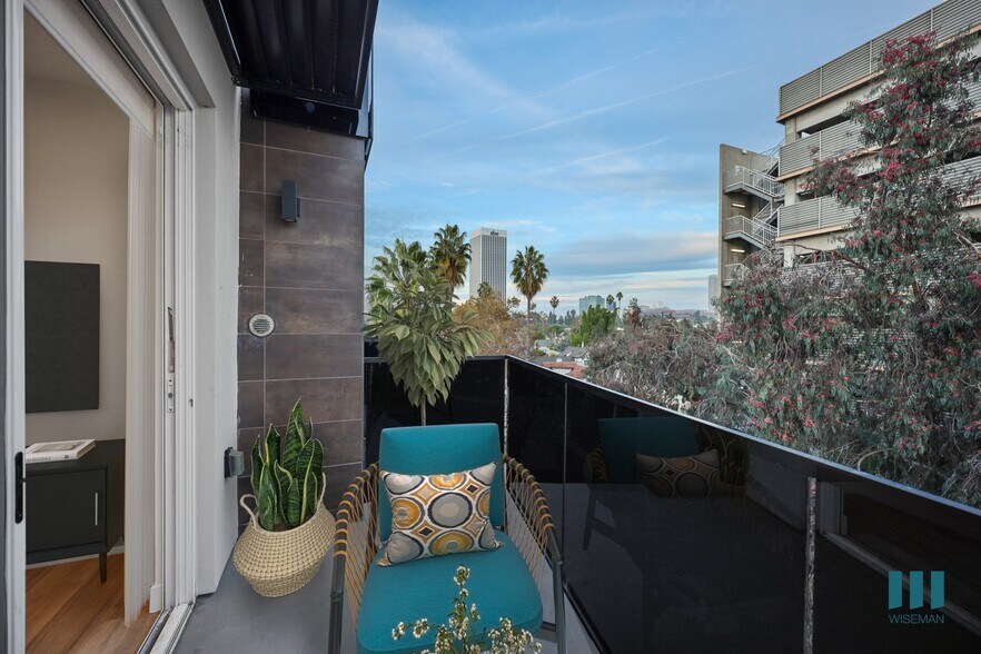More Photos Of 951 Ogden Ave, Los Angeles Apartments For Lease
