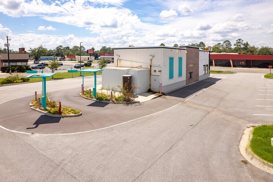 More Photos Of 606 S Pierce St, Alma Fast Food For Sale