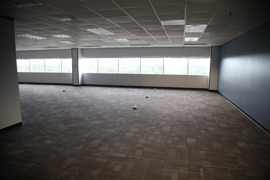 More Photos Of 1250 W Sam Houston Pky, Houston Office For Lease