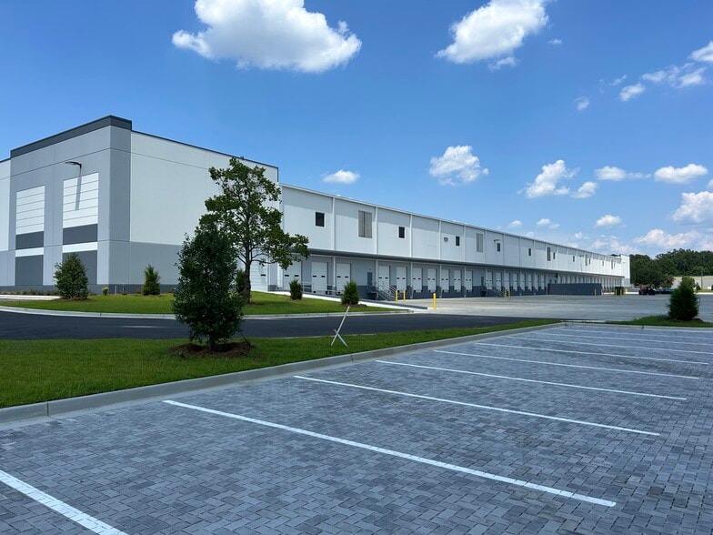 More Photos Of 101 Westside Blvd, Pooler Distribution For Lease