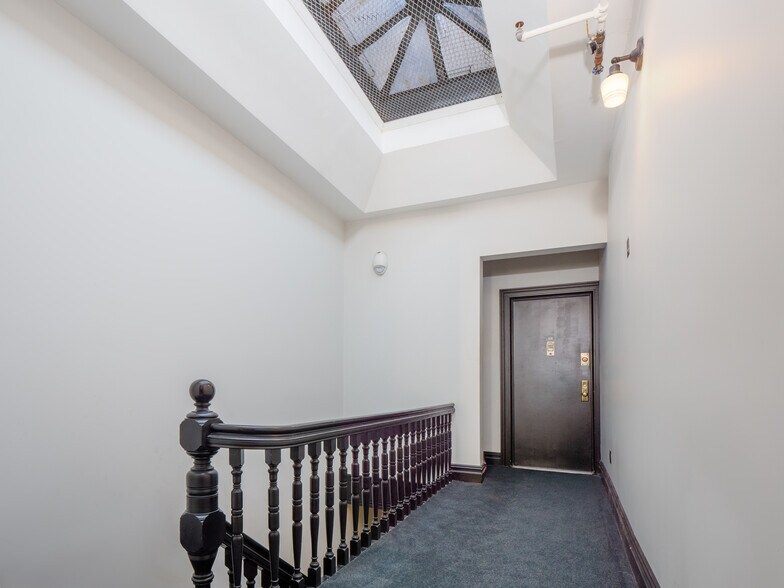 More Photos Of 54 W 71st St, New York Apartments For Sale