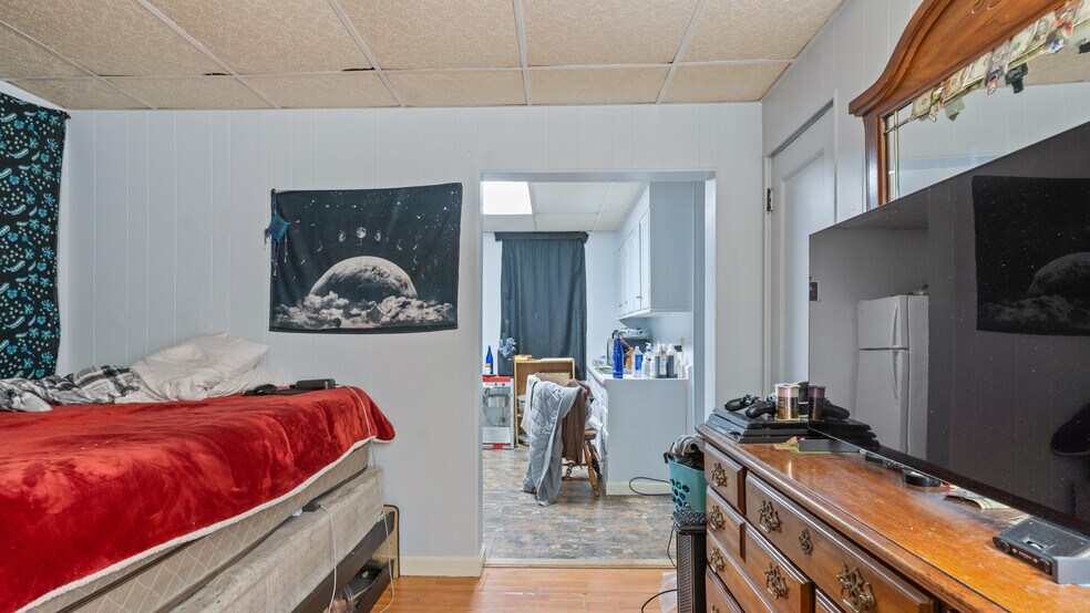 More Photos Of 393 Waterman Ave, East Providence Apartments For Sale