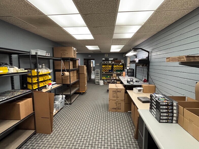 More Photos Of 3829 N 3rd St, Phoenix Light Distribution For Sale