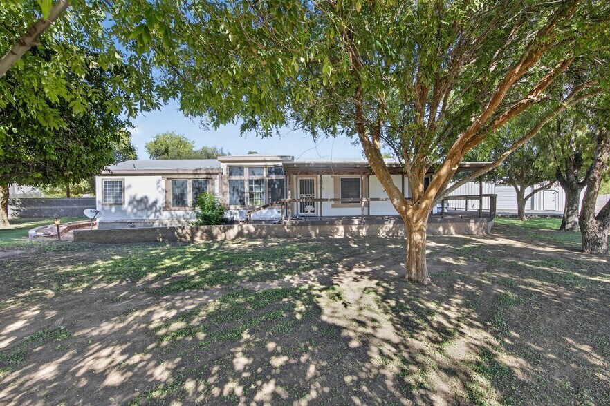 More Photos Of 9259 S Priest Dr, Tempe Showroom For Lease