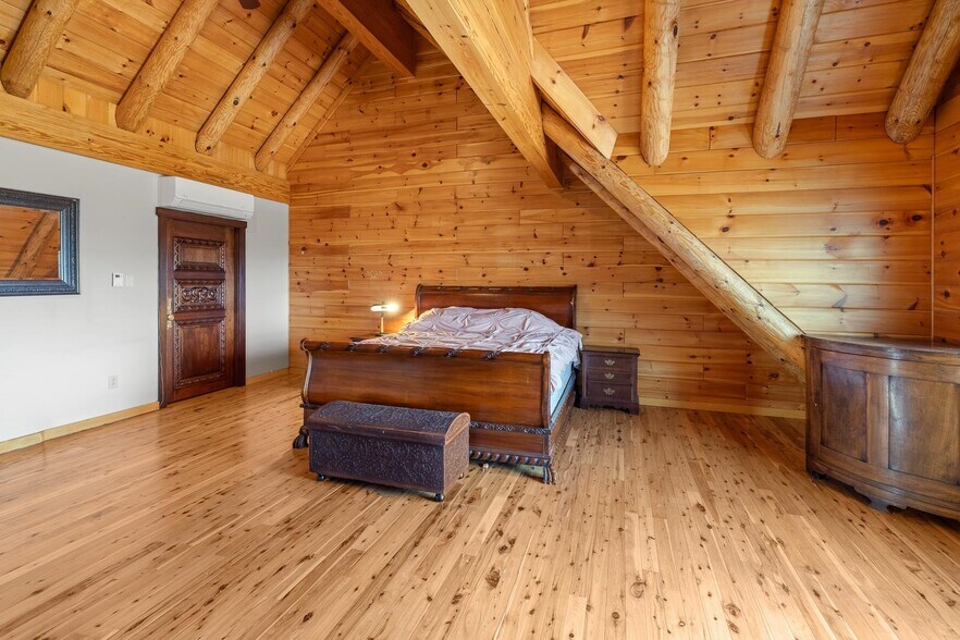 More Photos Of 1950 Collins Rd, Halifax Winery Vineyard For Sale