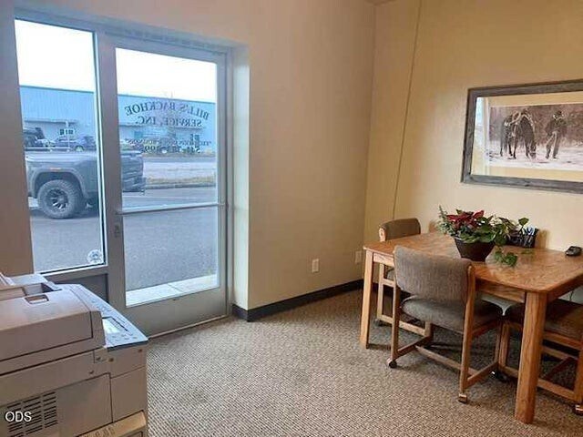More Photos Of 652 W Dutton Rd, Eagle Point Industrial For Lease