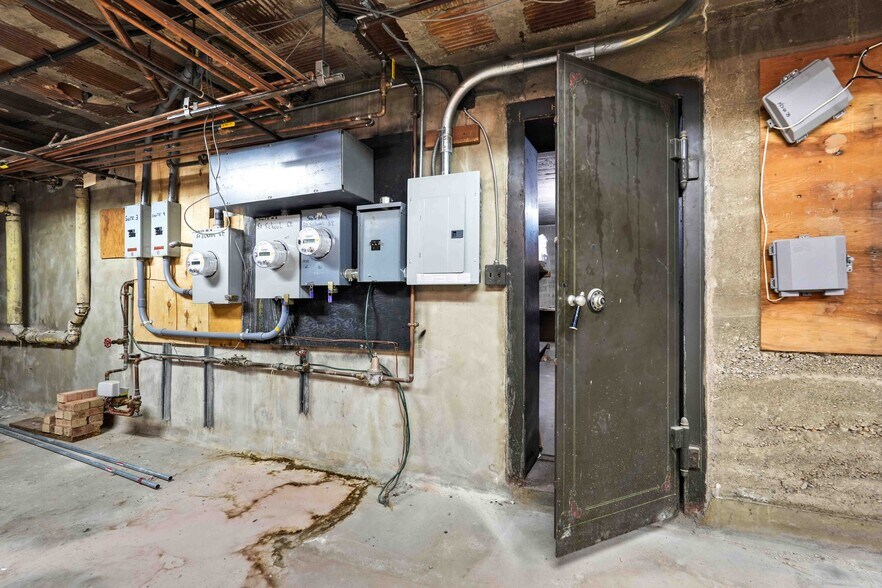 More Photos Of 50 School St, Glen Cove Office Residential For Sale