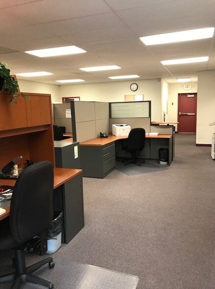 More Photos Of 2000 Eberhart Rd, Whitehall Medical For Lease