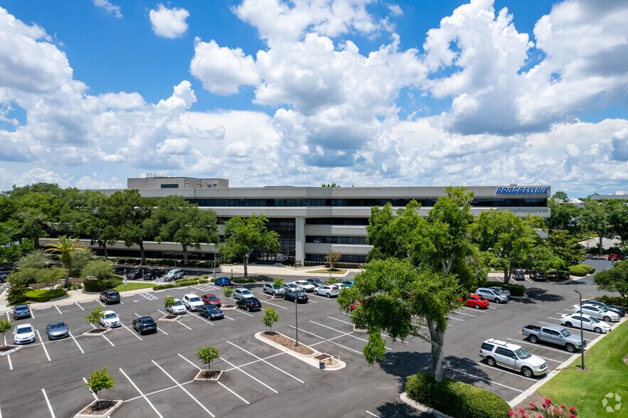 More Photos Of 901 N Lake Destiny Dr, Maitland Office For Lease