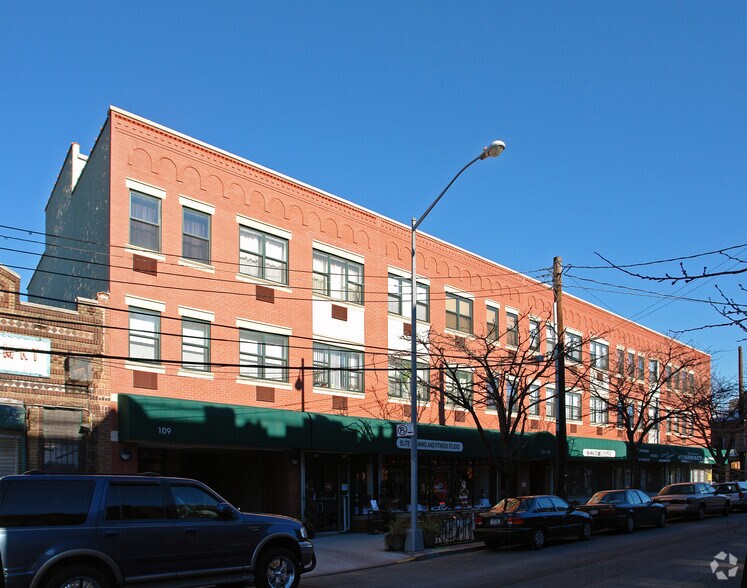 More Photos Of 109 Union St, Brooklyn Multifamily For Sale