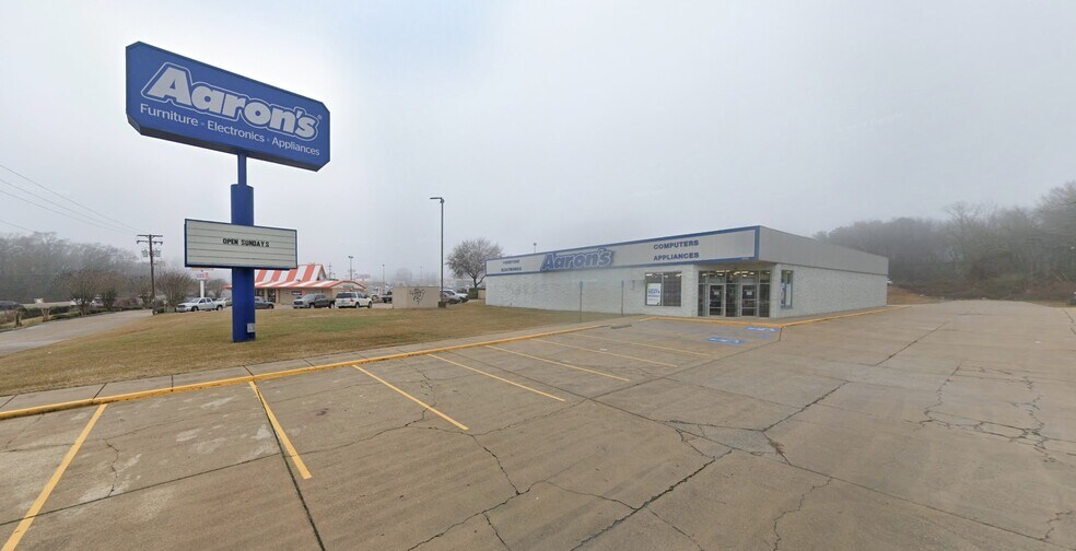 More Photos Of 2850 N Market St, Shreveport Freestanding For Sale