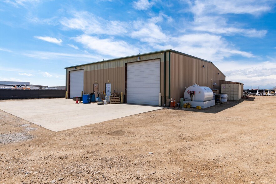 More Photos Of 14274 Longs Peak Ct, Mead Warehouse For Lease