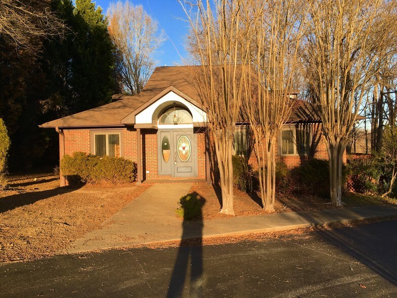 More Photos Of 114 S Park Ter, Eden Medical For Sale