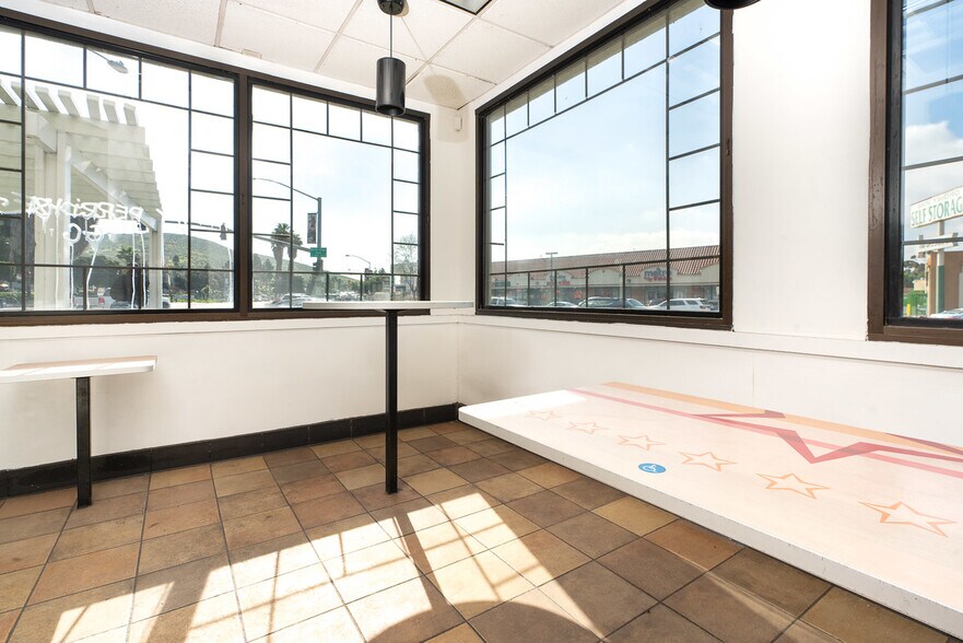 More Photos Of 4650 Border Village Rd, San Ysidro Office For Lease