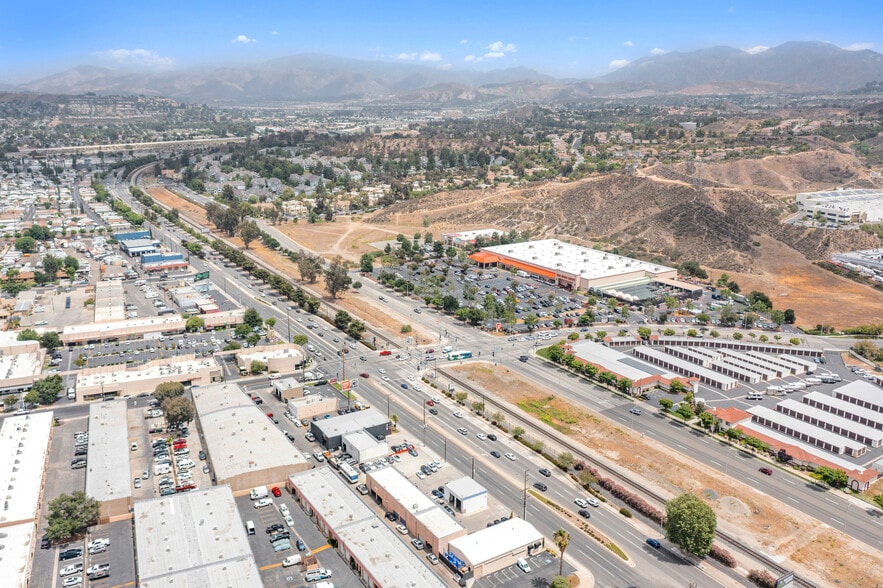 More Photos Of 20733 Soledad Canyon Rd, Canyon Country Industrial For Sale