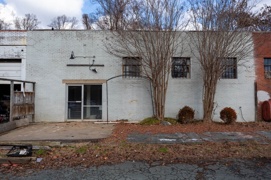 More Photos Of 2845 Ivy Rd, Charlottesville Service For Sale