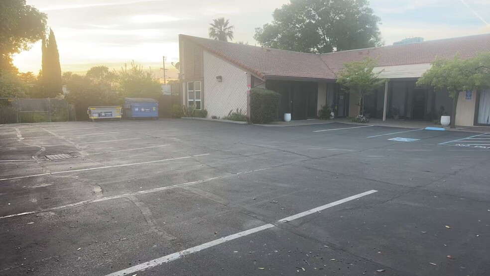 More Photos Of 1710-1718 Linda Dr, Pleasant Hill Office For Sale