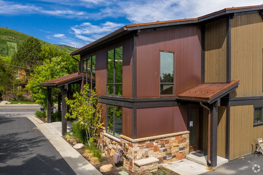 More Photos Of 1492 Park Ave, Park City Office For Lease
