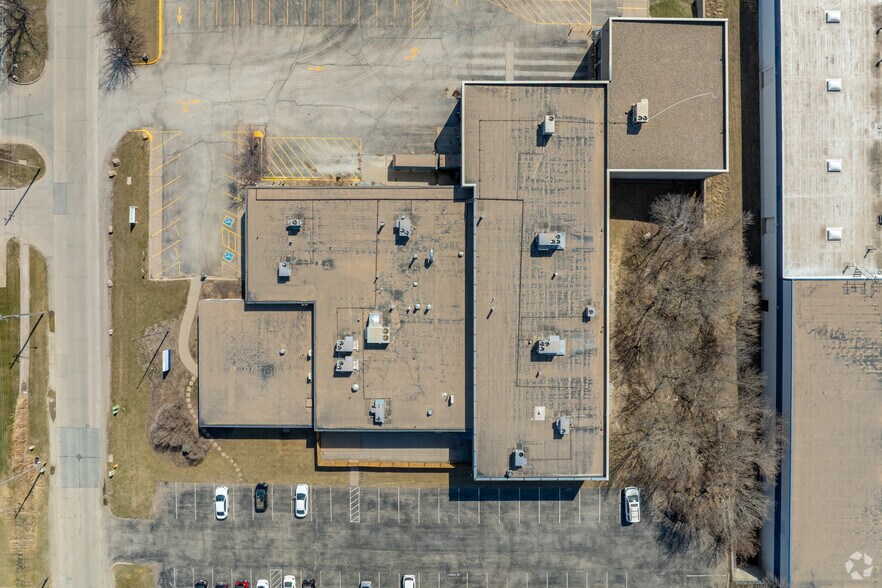 More Photos Of 4130 S 94th St, Omaha Manufacturing For Lease