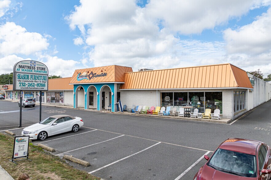 Primary Photo Of 300 Brick Blvd, Brick General Retail For Sale