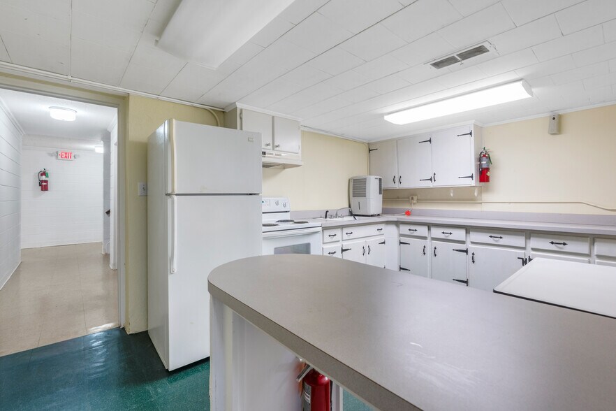 More Photos Of 1920 Park Ave, Rockingham Religious Facility For Sale