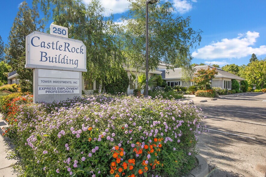 More Photos Of 250 W Main St, Woodland Office For Lease