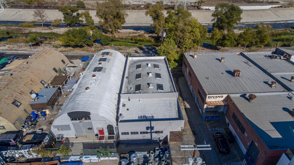 More Photos Of 2431 Eads St, Los Angeles Warehouse For Lease