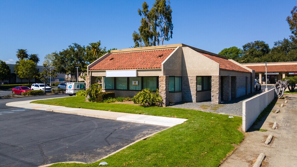 More Photos Of 305-355 E Foothill Blvd, Pomona Unknown For Lease