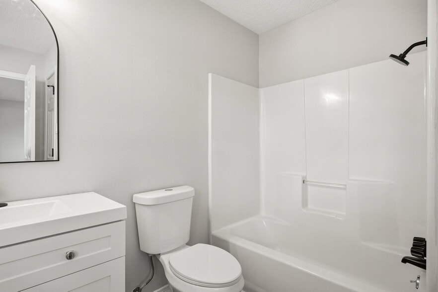 More Photos Of 1651 Donna Lynn Dr, Smyrna Office For Sale