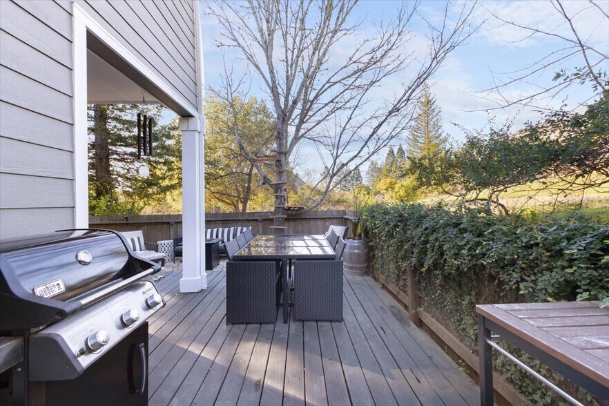 More Photos Of 1337 Creekside Ct, Healdsburg Multifamily For Sale