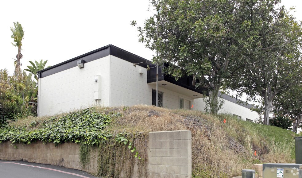 More Photos Of 8045 Raytheon Rd, San Diego Contractor Storage Yard For Lease