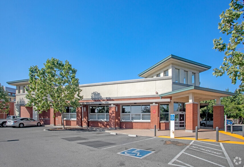 More Photos Of 780 E El Camino Real St, Sunnyvale Drugstore For Lease