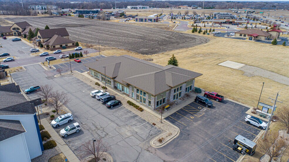 More Photos Of 196 Saint Andrews Dr, Mankato Office For Sale