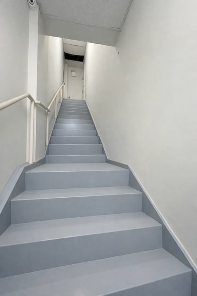 More Photos Of 18-54 43rd St, Astoria Warehouse For Lease