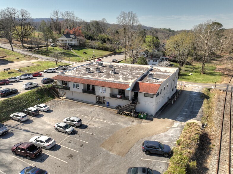 More Photos Of 990 E Main St, Blue Ridge Office For Sale