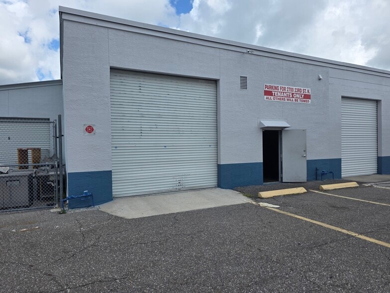 More Photos Of 2700 23rd St N, Saint Petersburg Warehouse For Lease