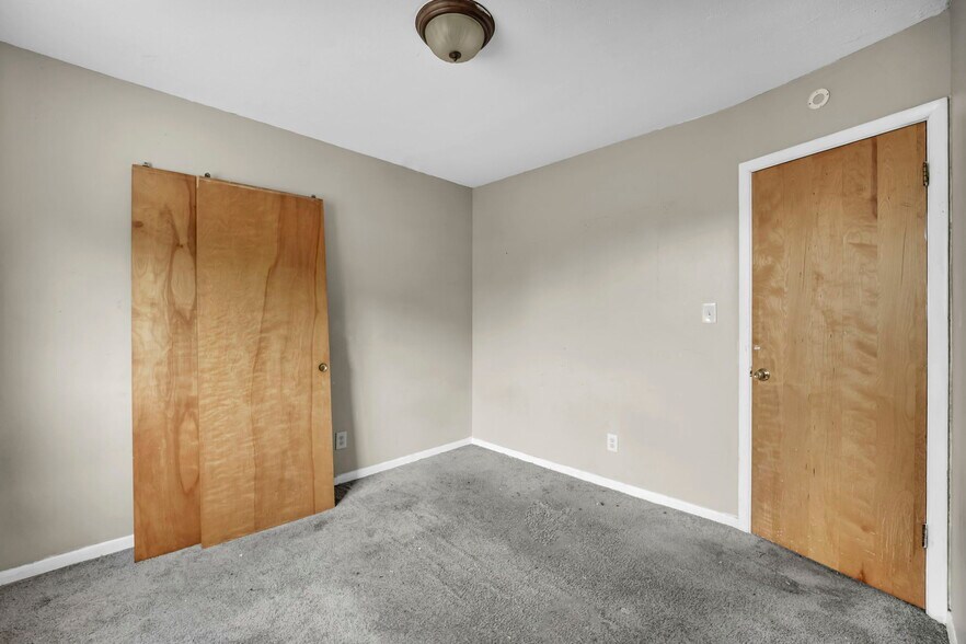 More Photos Of 818-850 S Green Rd, South Euclid Apartments For Sale