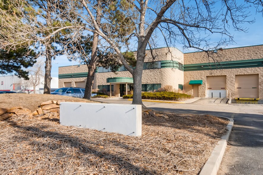 More Photos Of 5550 Joliet St, Denver Warehouse For Sale