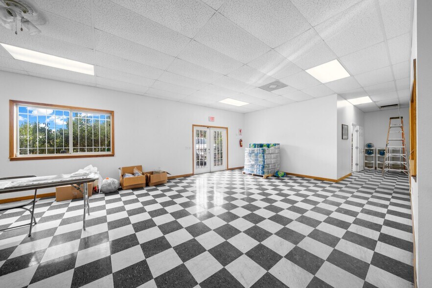 More Photos Of 7722 SE 126th Pl, Belleview Warehouse For Lease