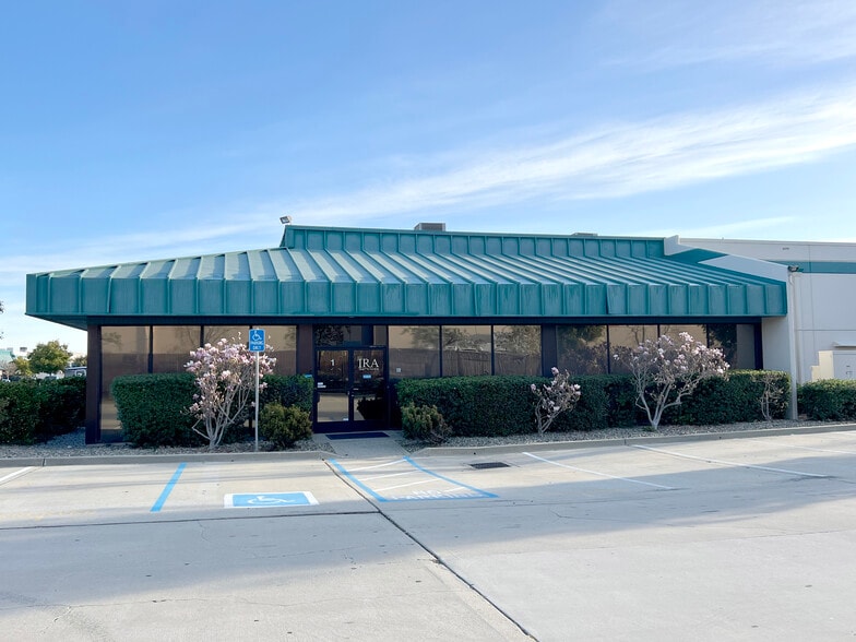 More Photos Of 1160 Industrial Rd, San Carlos Research And Development For Sale