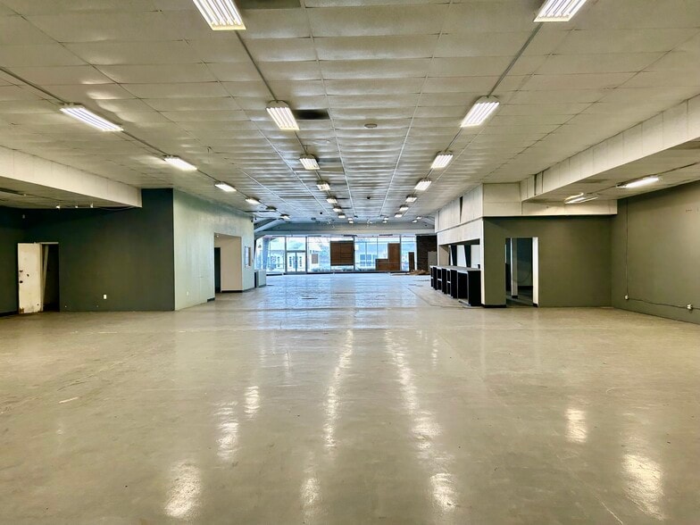 More Photos Of 1021 McHenry Ave, Modesto General Retail For Sale