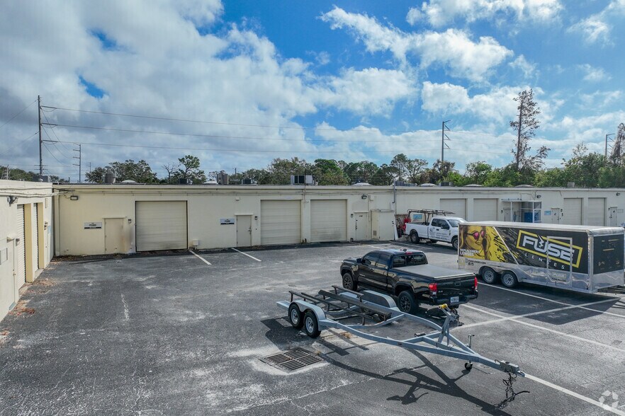 More Photos Of 1684 N Belcher Rd, Clearwater Flex For Sale