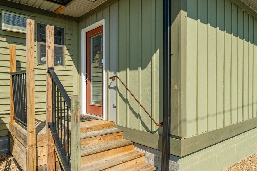 More Photos Of 364 Opie Arnold Rd, Limestone Medical For Sale