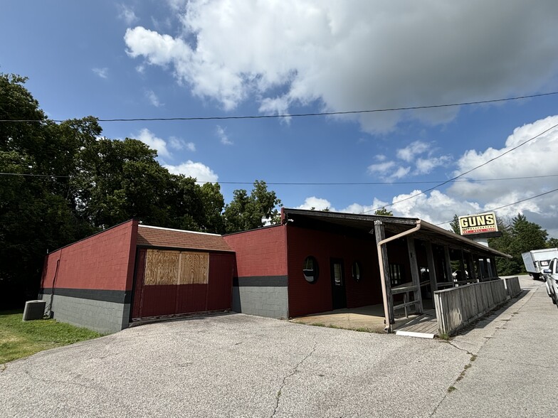 Primary Photo Of 1012 E Hackberry St, Salem Freestanding For Lease