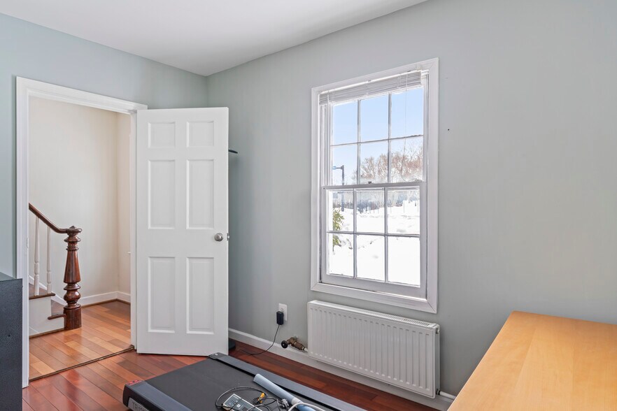 More Photos Of 4235 Chain Bridge Rd, Fairfax Office For Sale