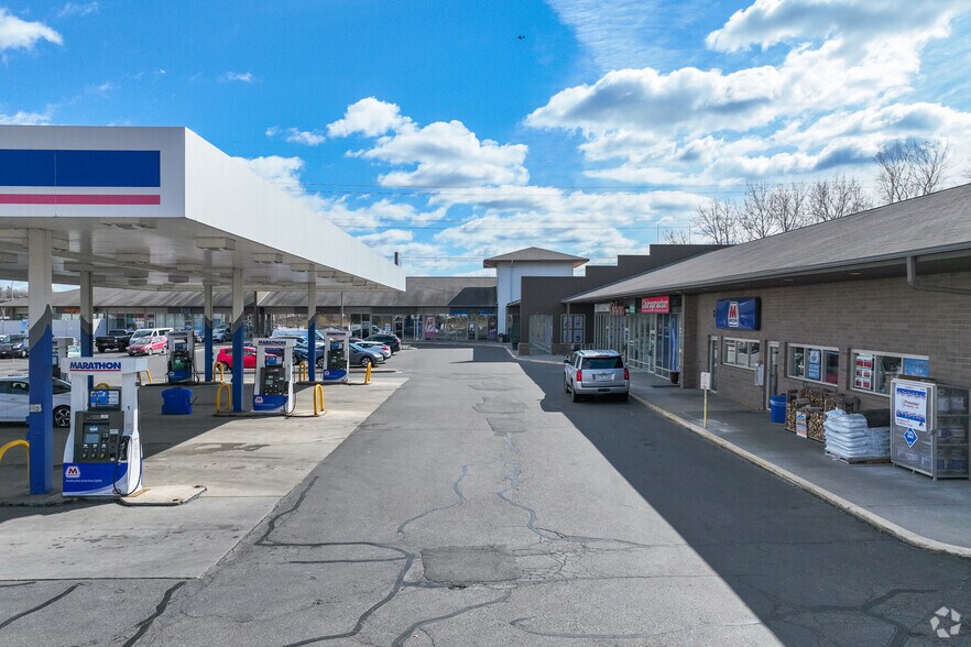 More Photos Of 3186 Long Lake Rd, Roseville Unknown For Lease