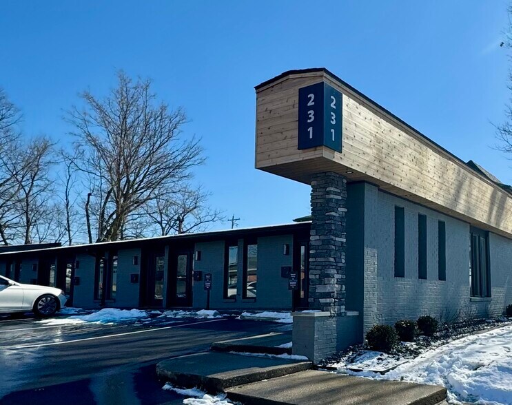 More Photos Of 231 S Rangeline Rd, Carmel Loft Creative Space For Lease