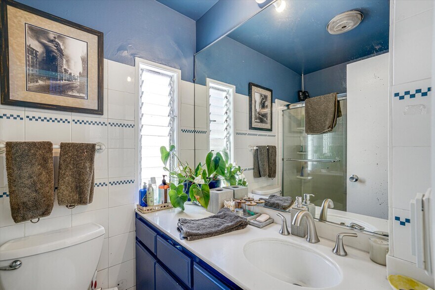 More Photos Of 14 Mast, Marina Del Rey Apartments For Sale