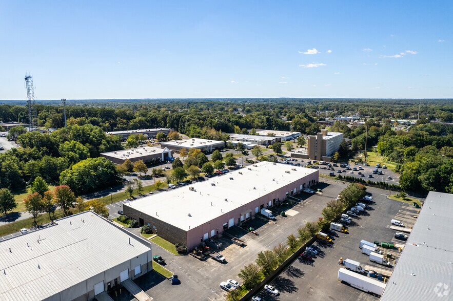 More Photos Of 150 9th Ave, Runnemede Unknown For Lease